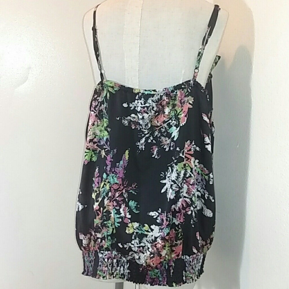 Lane Bryant Adjustable straps Ruffled front Tank - Picture 2 of 6